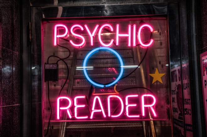 Common Facts and Myths About Psychic Readings